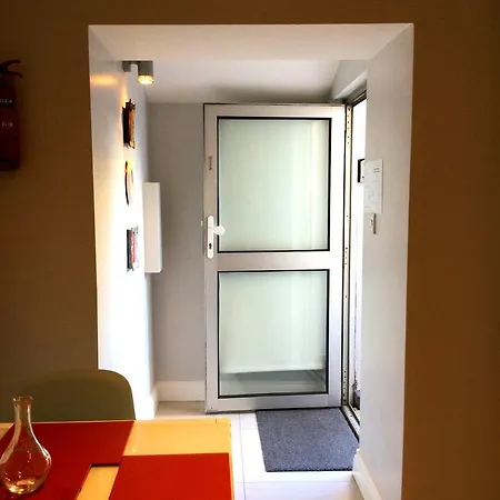 Gardiner Street - 1 Apartment *